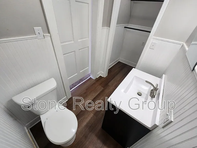 1709 S Center St — Photo 8