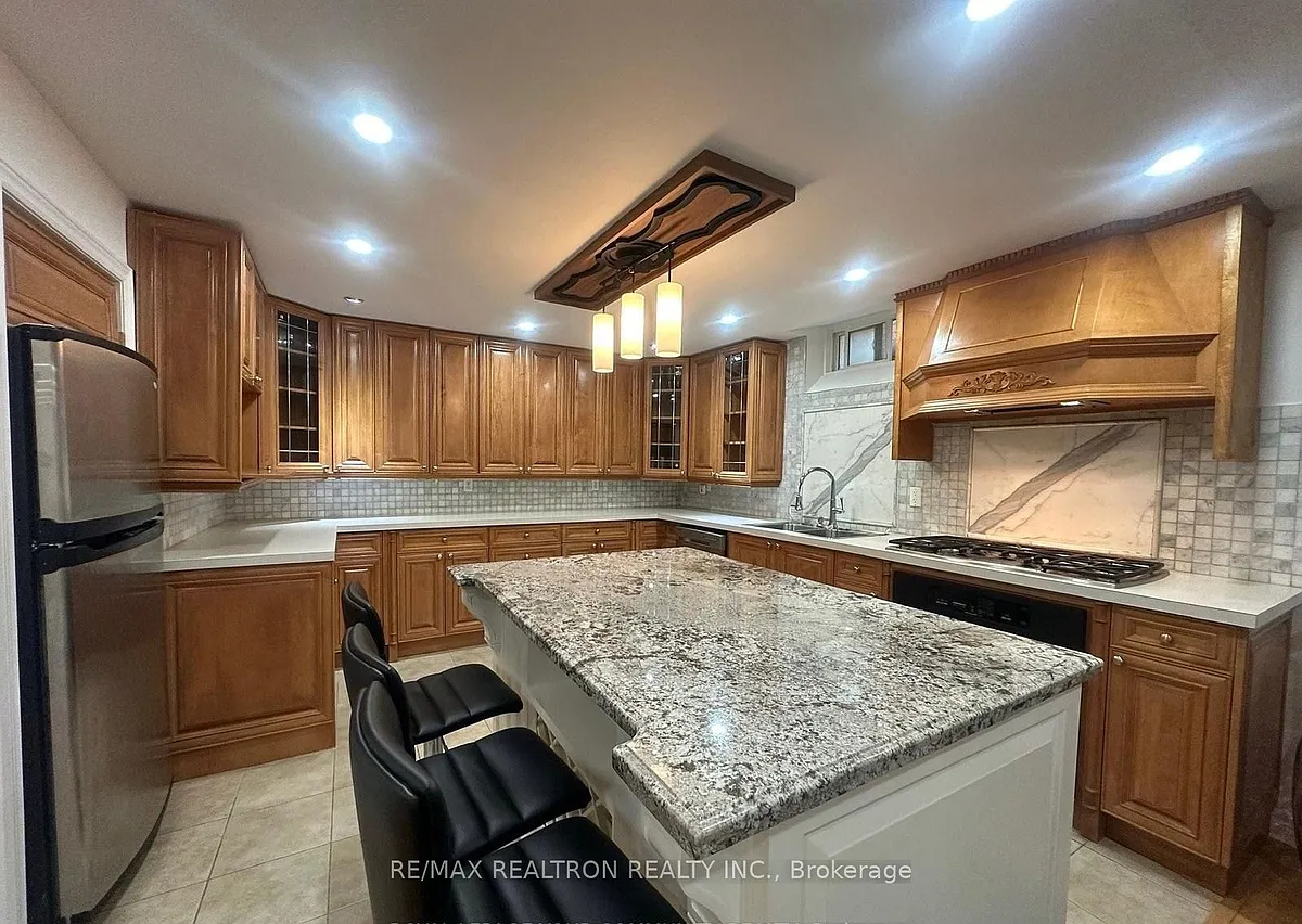 Building Photo - 20 Maple Forest Dr #BASEMENT