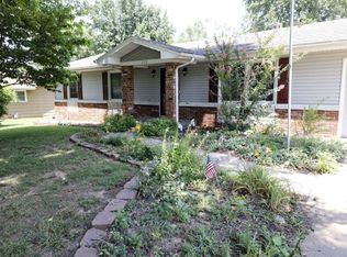 226 N Monterey Ct, Springfield, MO 65802
