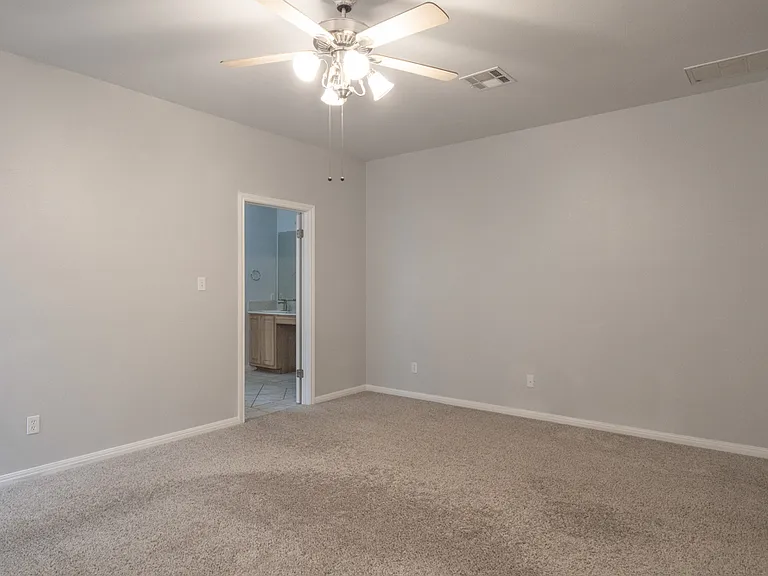 8214 Cornerwood Dr — Photo 28