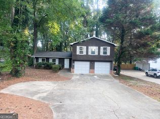 5382 Rockbridge Rd, Stone Mountain, GA 30088