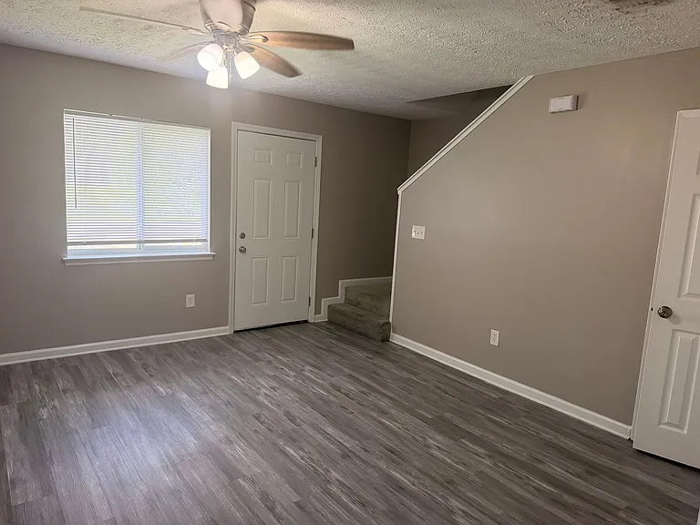 2916 Sequoia Ave — Photo 5