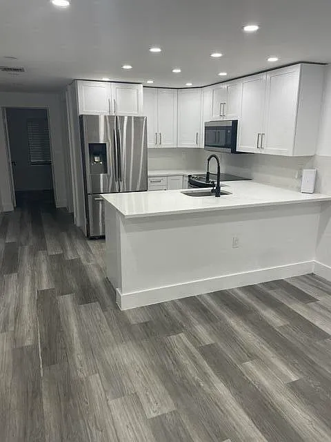 2 bed, 2.0 bath, 1040 sqft, $2,250 — Photo 2