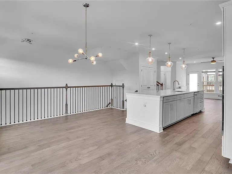 545 Whitlox Rd NW — Photo 3