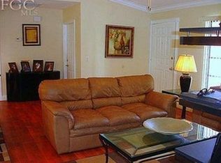 811 SE 24th Ave, Cape Coral, FL 33990