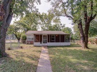 628 Valley Dr, East Alton, IL