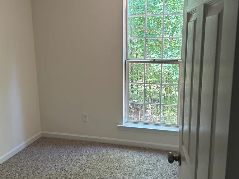 108 Smithsonia Rd — Photo 11