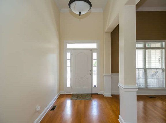 5th image of 1004 Woody Hill Cir