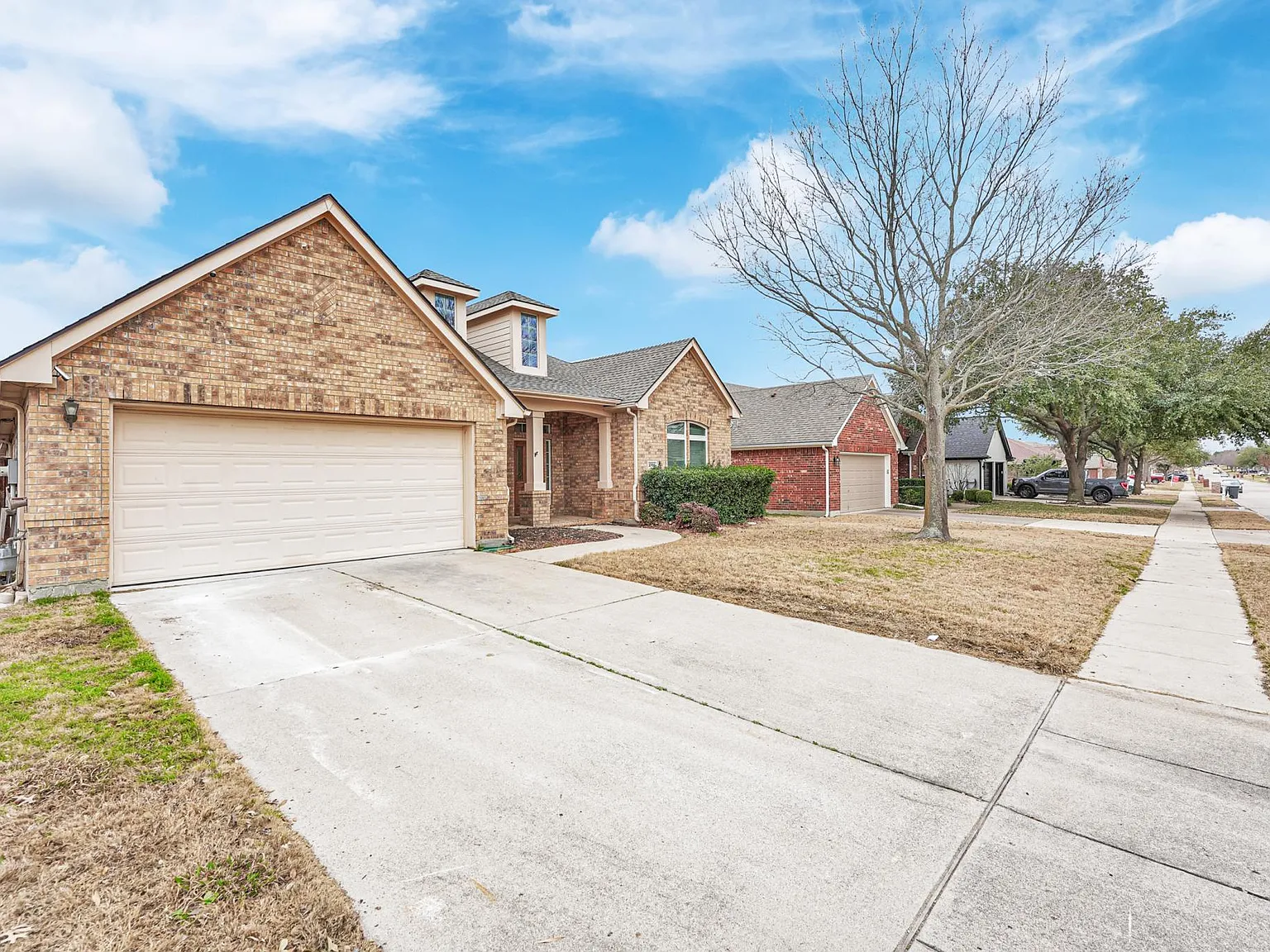 3 bed, 2962 sqft, $3,000 — Photo 2