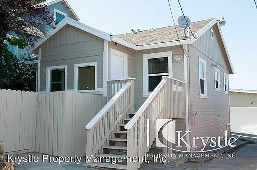 3rd image of 424 Coghlan St