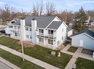 410 Van St APT 21, Neenah, WI 54956