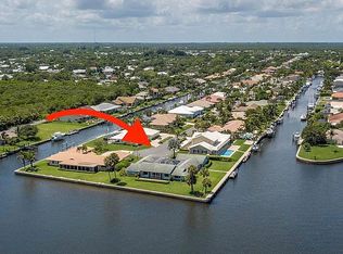 9187 SE Star Island Way, Hobe Sound, FL 33455