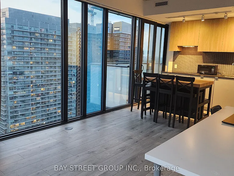 161 Roehampton Ave #3303 — Photo 7