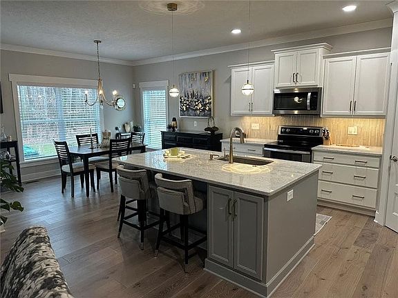 3rd image of 33 Rath Ln