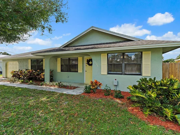 2186 SE Trillo Street, Port St Lucie, FL 34952
