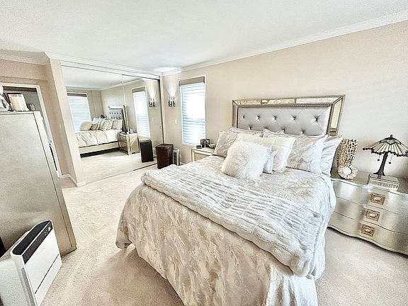 5th image of 23-45 Bell Blvd APT 5H