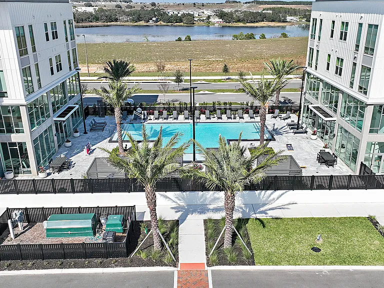 Apollo Apartments — Photo 25