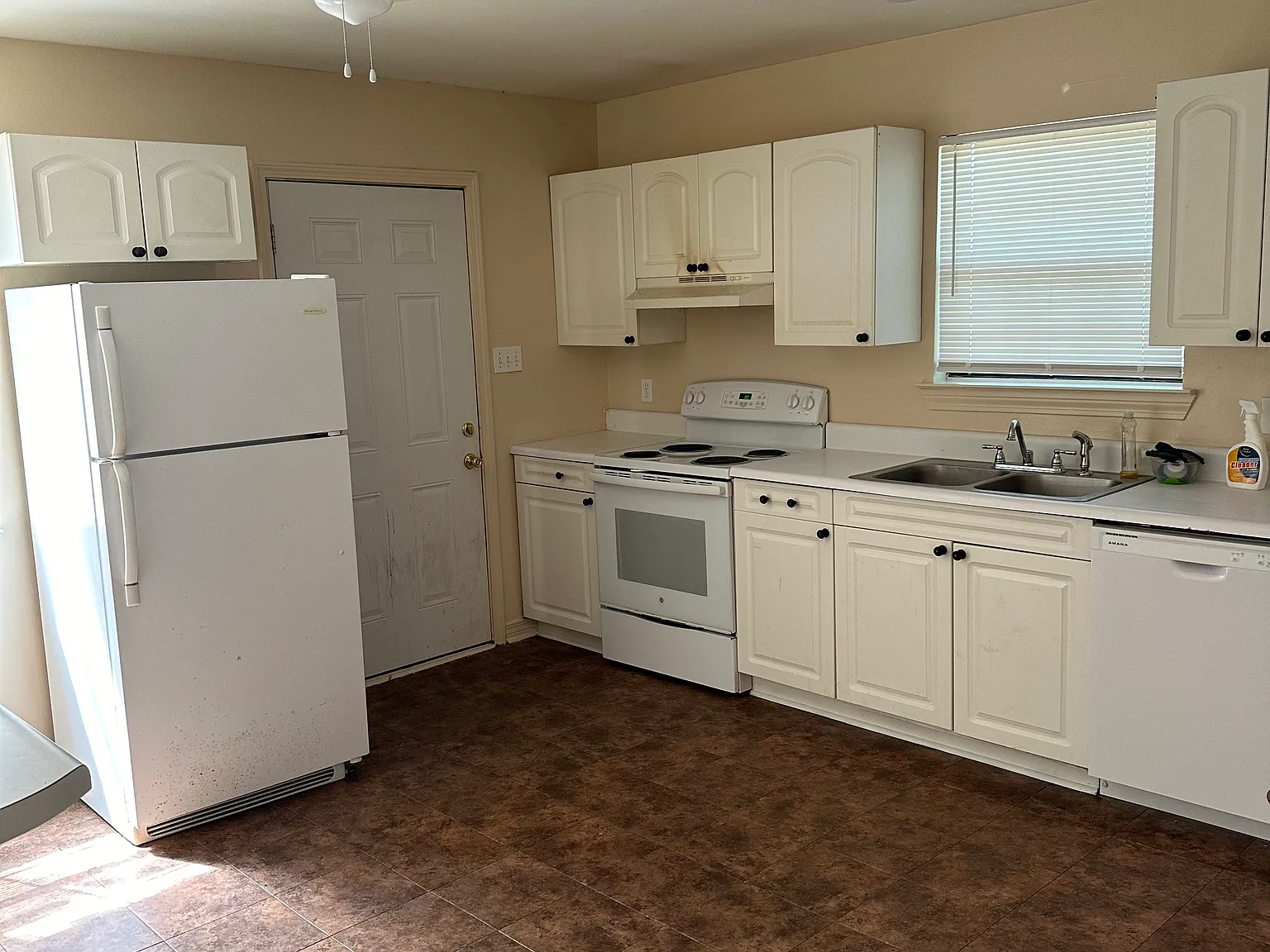 2 bed, $1,125 — Photo 4