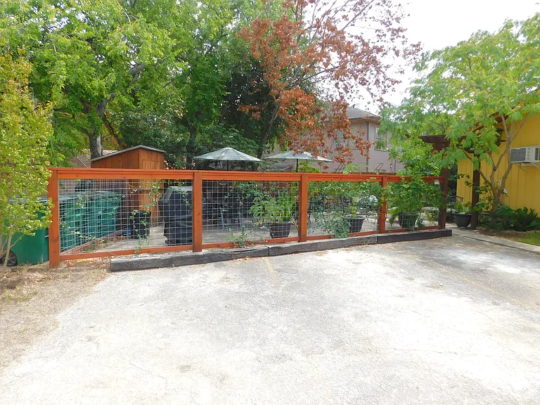 414 Kings Ct #C — Photo 17