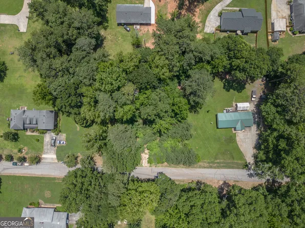 10161 N Dinah Cir, Covington, GA 30014