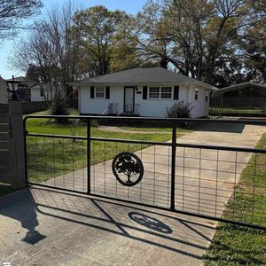 105 Flora Ave, Greenville, SC, 29611