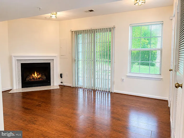 8809 Francisco Ct — Photo 3