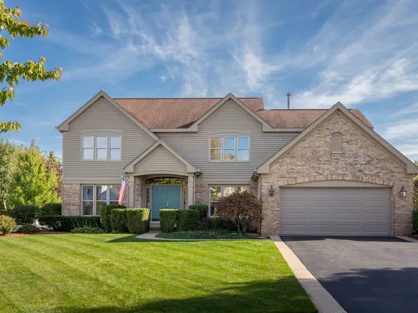 931 Ambria Dr, Mundelein, IL 60060