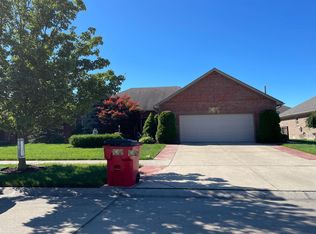 21422 Rome Dr, Macomb, MI 48044