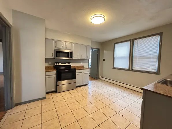 1885-1887 Broad St #1, Hartford, CT 06114