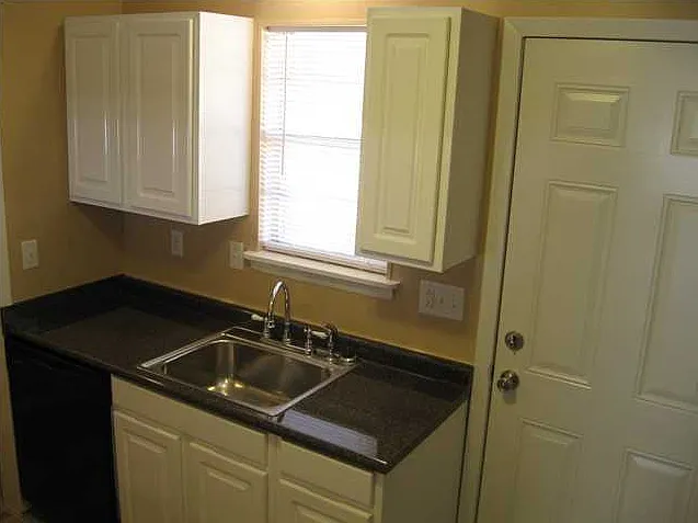 545 Hickory Ave #B — Photo 8