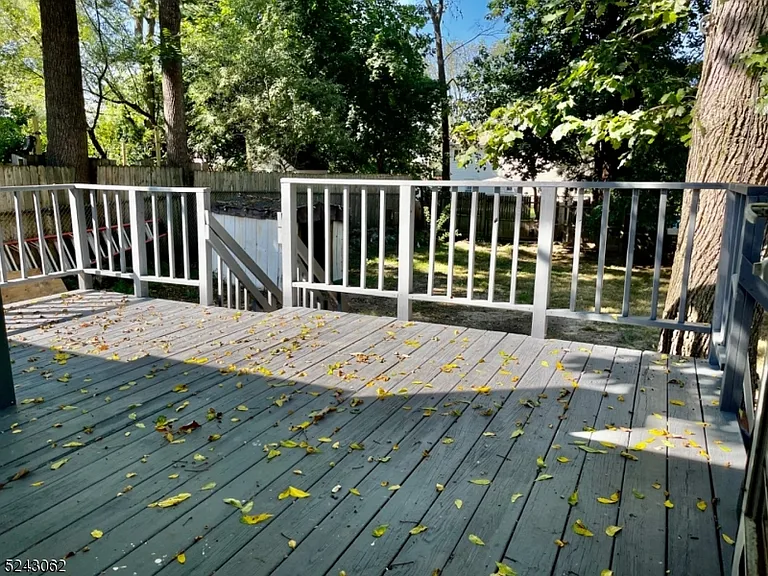 42 Oneida Ave — Photo 19