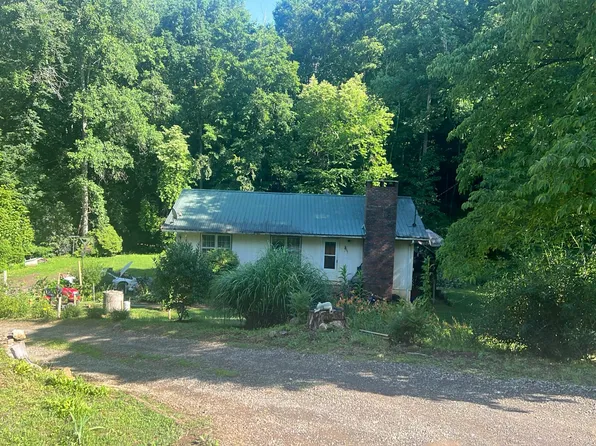 6585 Fires Creek Rd, Hayesville, NC 28904