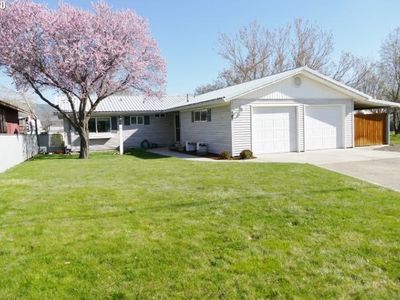 803 H Ave, La Grande, OR, 97850