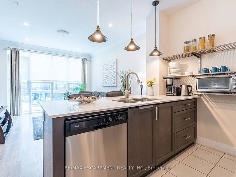 16 Concord Pl S #205 — Photo 32