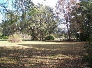 8936 E Island Dr, Inverness, FL 34450