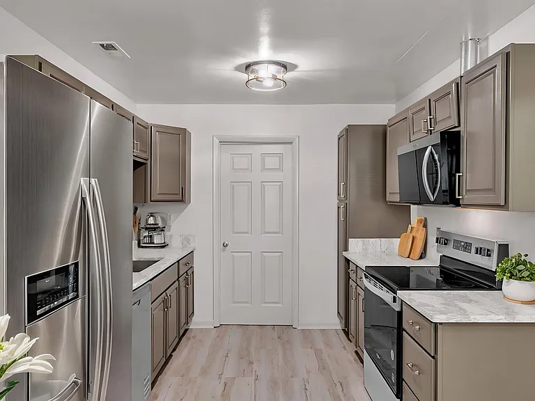 3829 Shooting Star Dr — Photo 3