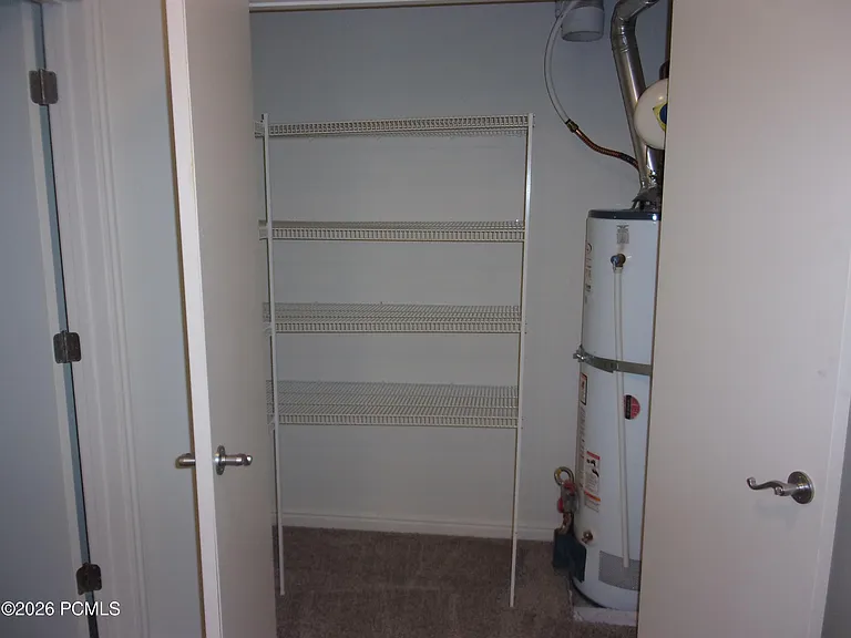 88 E Rainbow Way — Photo 21