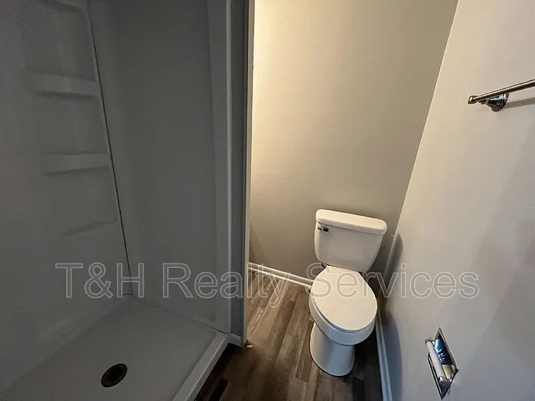 724 Southfield Ct — Photo 15