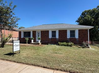 528 Foxwood Dr, Nicholasville, KY 40356