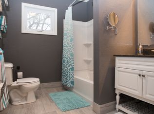 920 4th St SW, Willmar, MN 56201