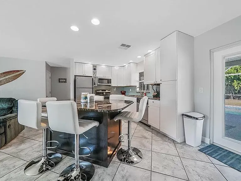 4535 Ewing Cir — Photo 3