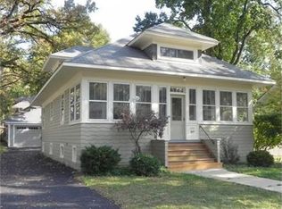 207 Elm St, Elgin, IL 60123