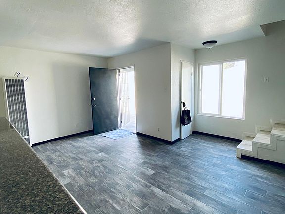 3rd image of 4937 Live Oak St #1/2