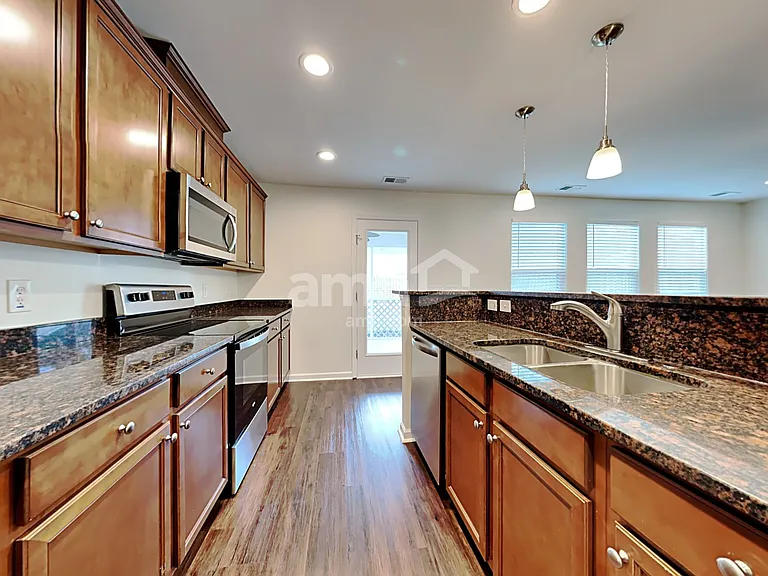 422 Lions Den Dr — Photo 4