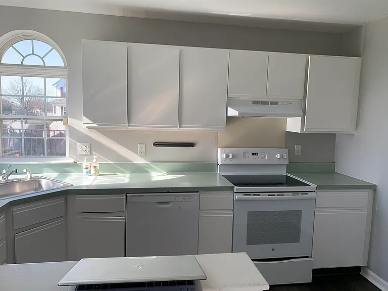 203 Academy Ln — Photo 31