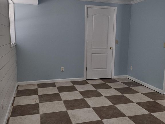 5th image of 717 Connor Ave