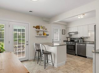 415 High St APT 2, Hampton, NH 03842