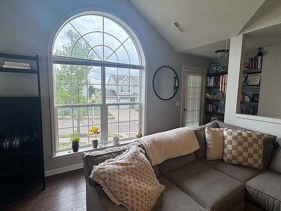 3rd image of 631 Worthington Dr
