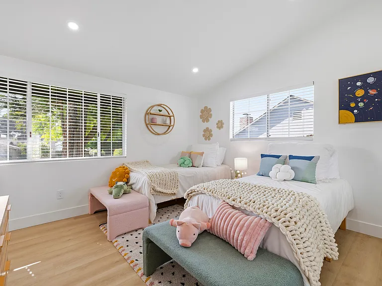 9355 Ruffner Ave — Photo 52