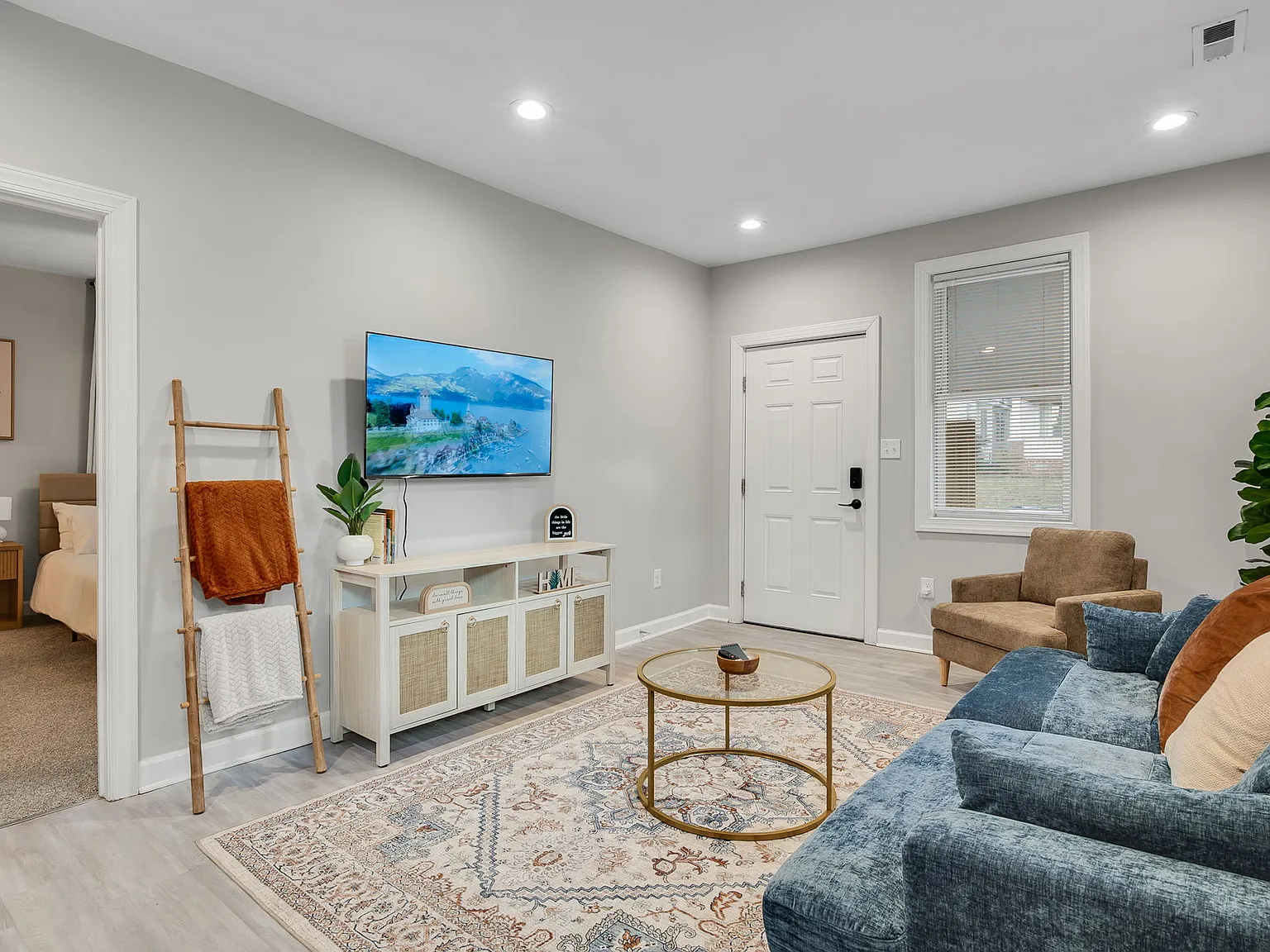 2 bed, 1.5 bath, 960 sqft, $2,750 — Photo 4